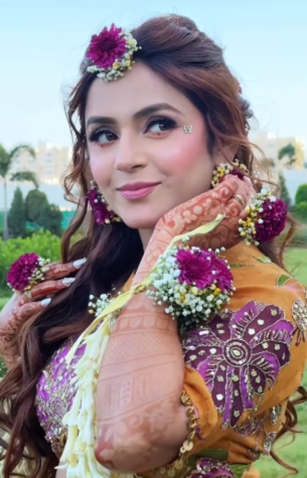 Kanika Sharma Saqib Saifi Love Story