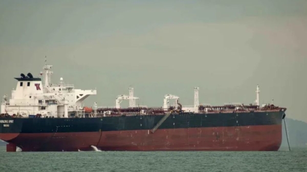 Oil Tanker Shenlong Arrives at Mumbai Port Oil Tanker Shenlong Arrives at Mumbai Port