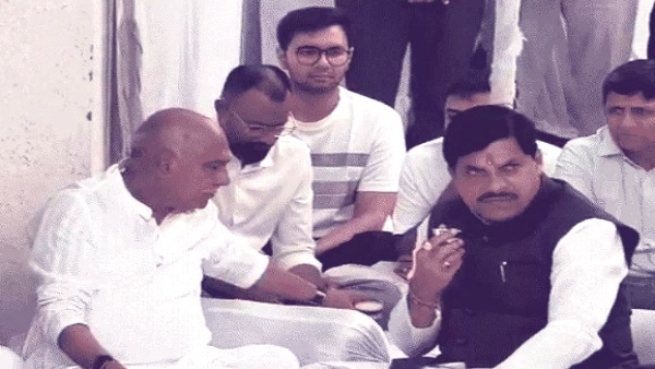 CM Mohan Yadav Jagdish Deora and Hemant Khandelwal daughter Surabhi were cremated in Betul CM Mohan Yadav Jagdish Deora and Hemant Khandelwal daughter Surabhi were cremated in Betul
