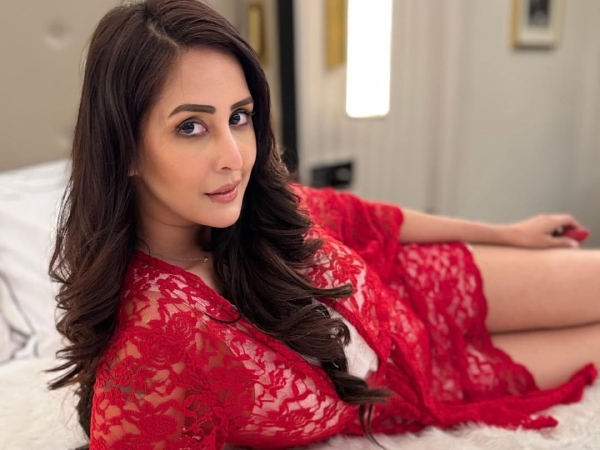 chahatt-khanna-love-story