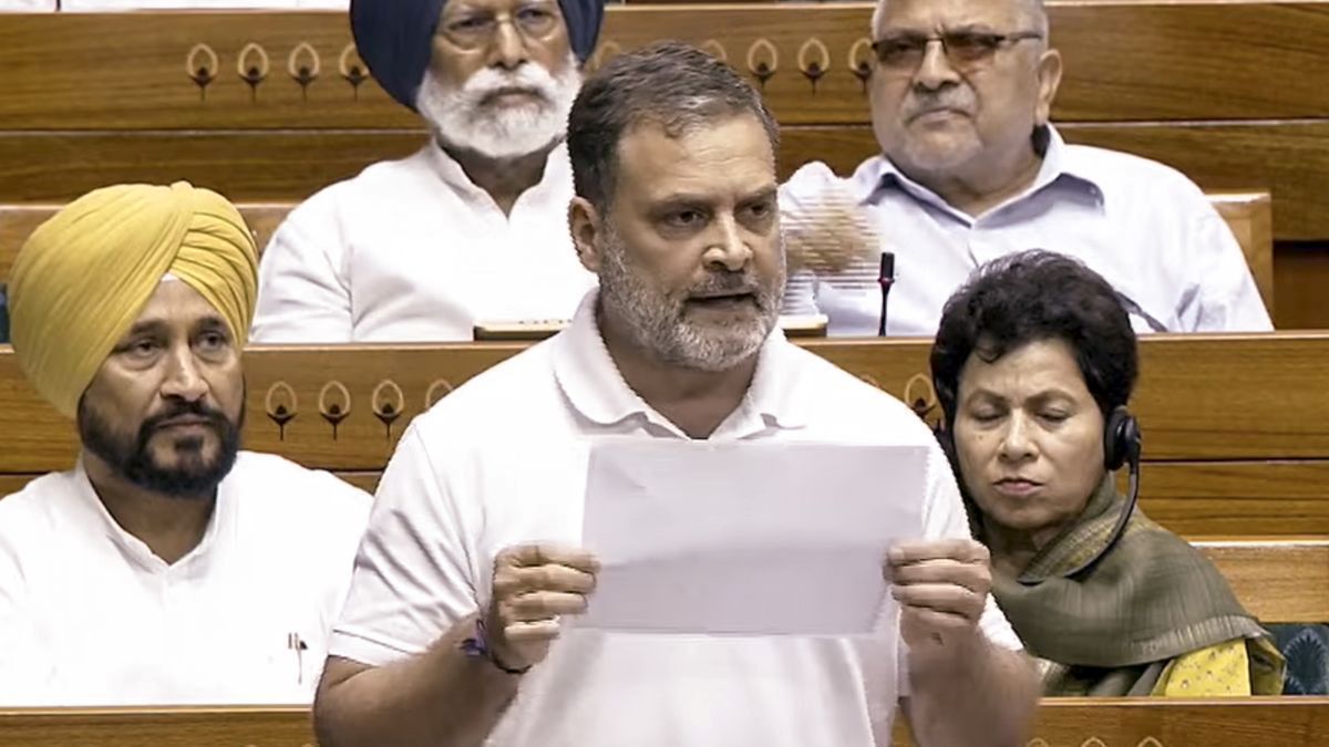 लोकसभा में बोले राहुल, 'PM और मेरे साथ पत्नी वाला मसला नहीं'