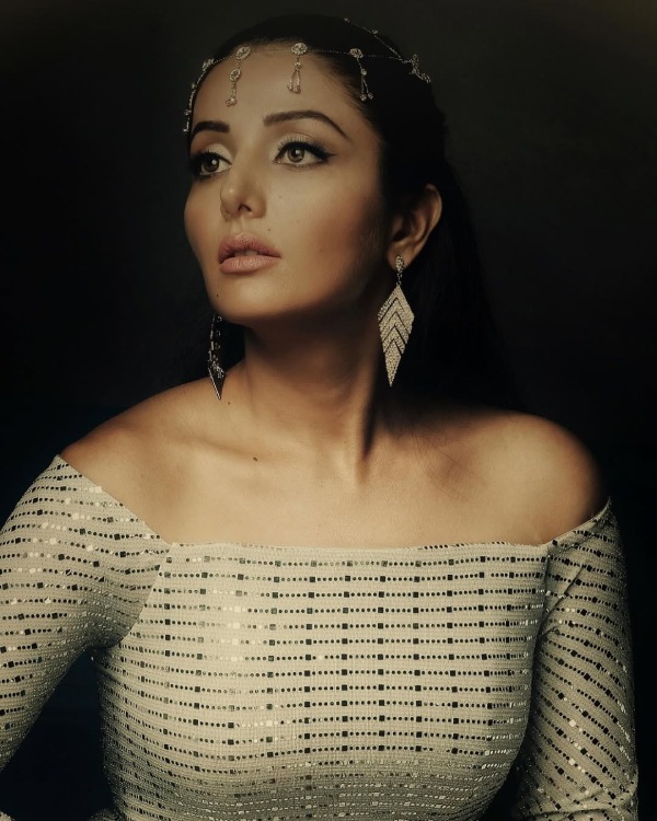 who-is-sonia-mann-clash-with-raghav-chadha