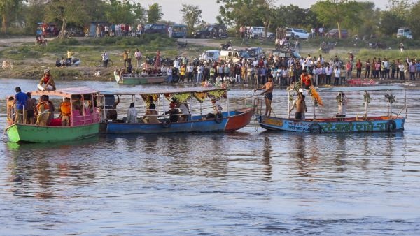yamuna-boat-accident