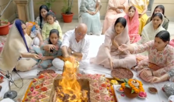 aparna-yadav-emotional-video