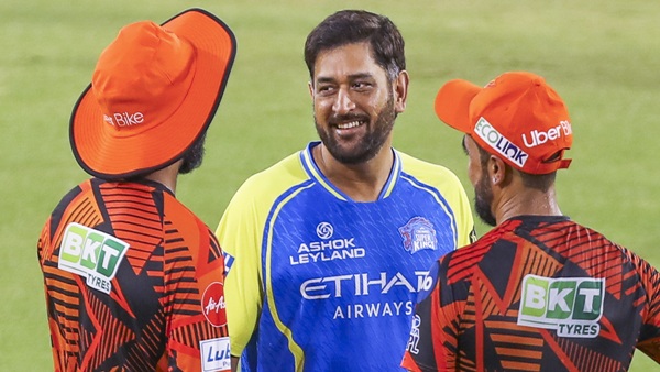 Dhoni 1