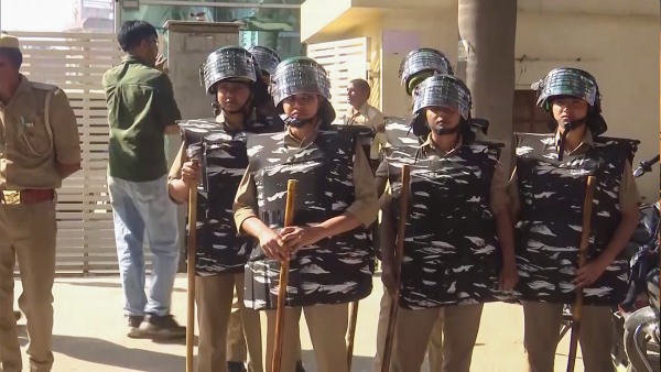 noida-police-security-labour-day-1-may-2026