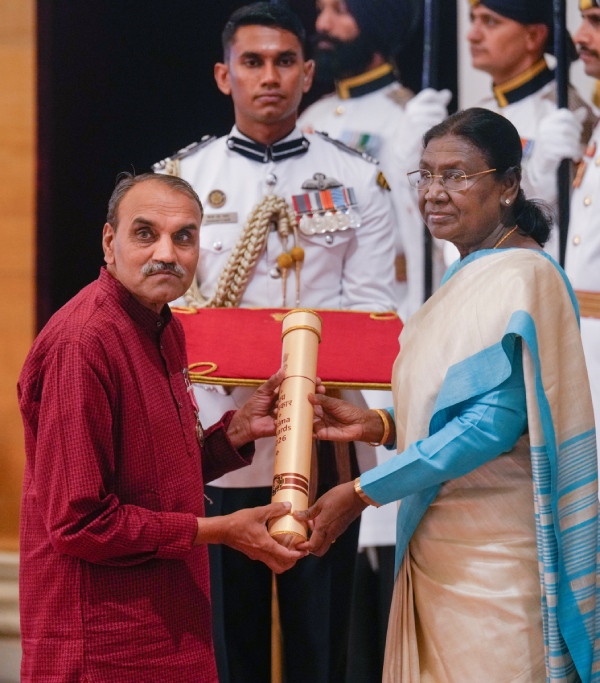 who-is-godbole-couple-padma-shri who-is-godbole-couple-padma-shri