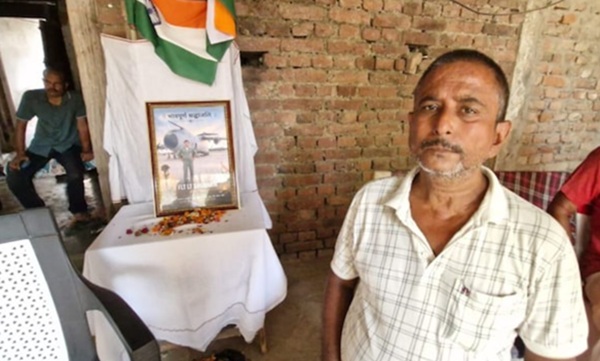 Lieutenant Shubham Kumar wife father mother Lieutenant Shubham Kumar wife father mother