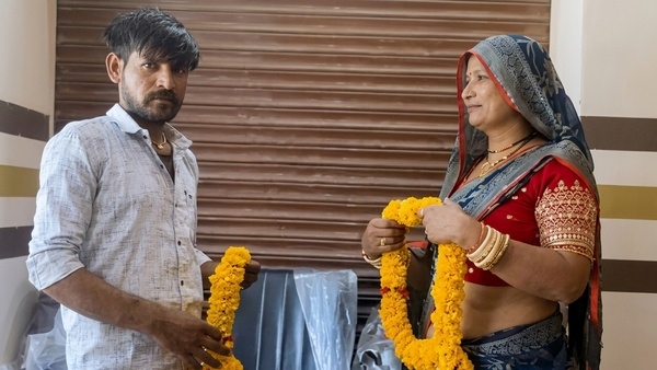 kanpur-saas-damad-love-story kanpur-saas-damad-love-story