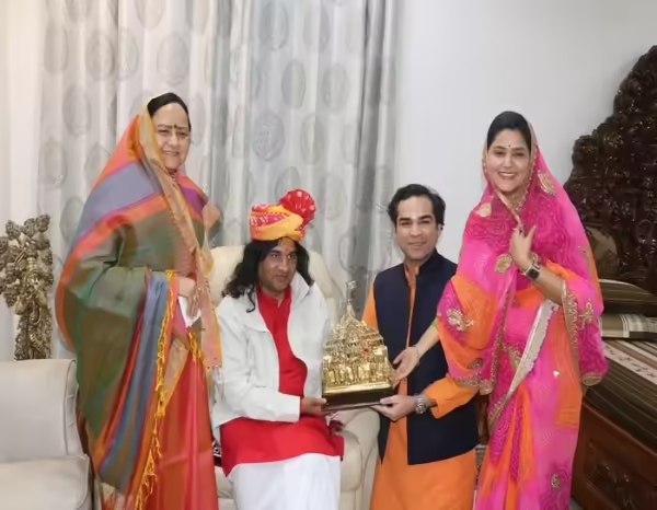 Kathavachak Devi Nidhi Saraswat Kathavachak Devi Nidhi Saraswat