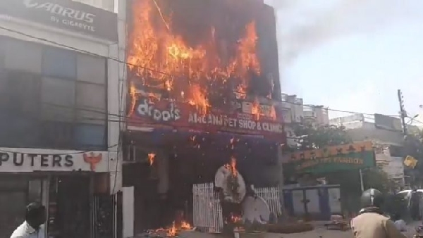 lucknow-aliganj-coaching-fire