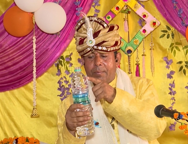 who-is-bottle-baba-hariom-yadav-