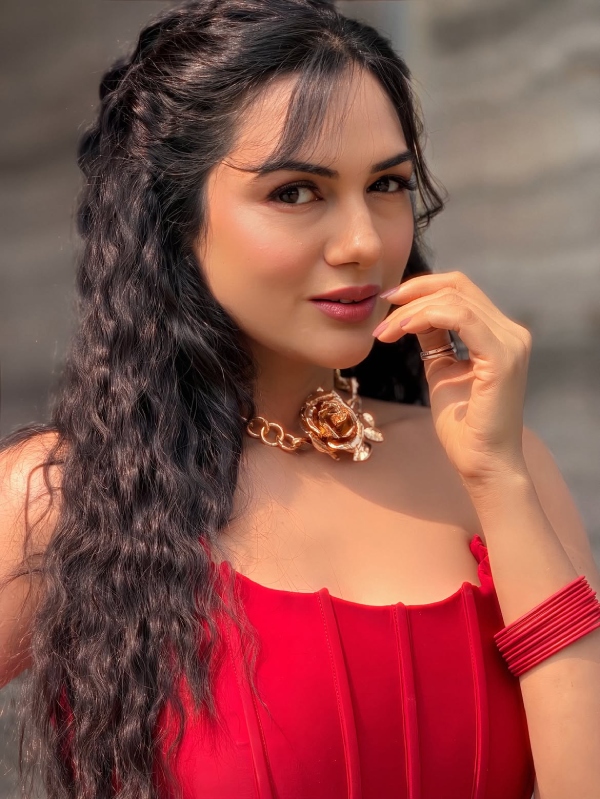 akanksha-chamola-caste akanksha-chamola-caste