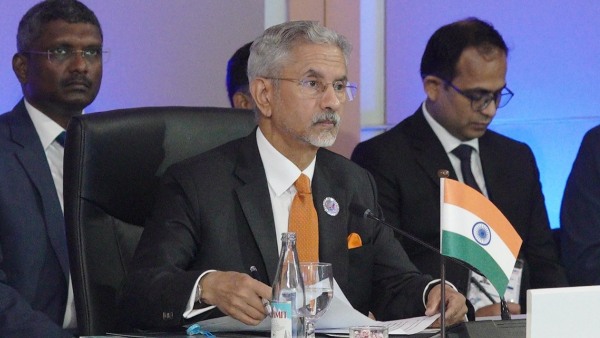 S Jaishankar Abbas Araghchi talk