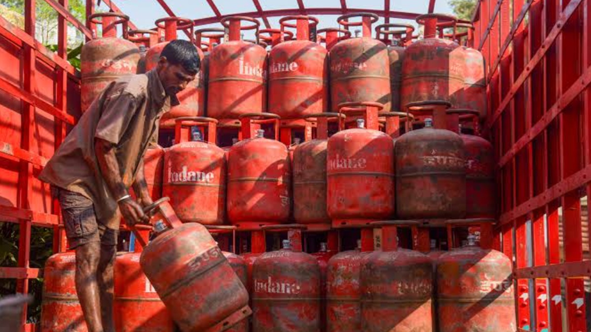 LPG सिलेंडर बुकिंग अटक सकती है, 23 अगस्त तक e-KYC जरूरी