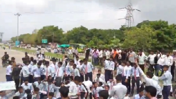 lucknow-gen-alpha-protest