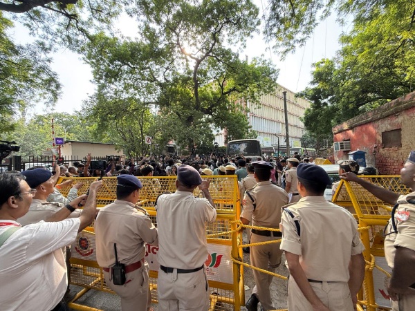 jantar-mantar-ground-report-aisa-protesters