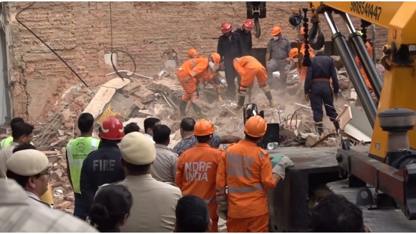 Satya Niketan PG Collapse