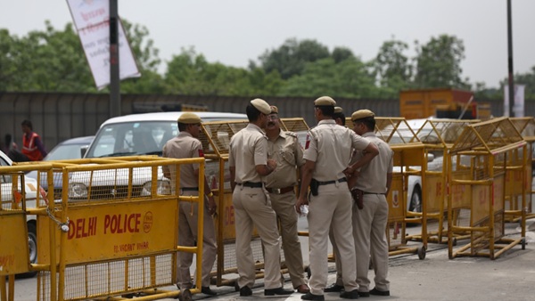 Delhi krishna Nagar govt School class 12 student death three page notes