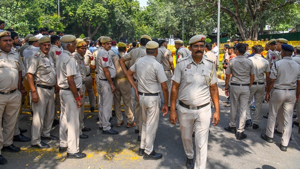 CJP Protest Delhi Metro Train Cancellation Delhi Traffic Jantar Mantar Gyanesh Kumar SIR