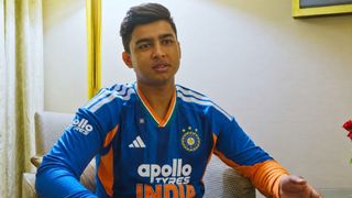 टीम इंडिया की नीली जर्सी पहनते ही भावुक हुए वैभव सूर्यवंशी