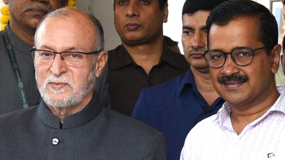 केजरीवाल और अनिल बैजल केजरीवाल और अनिल बैजल