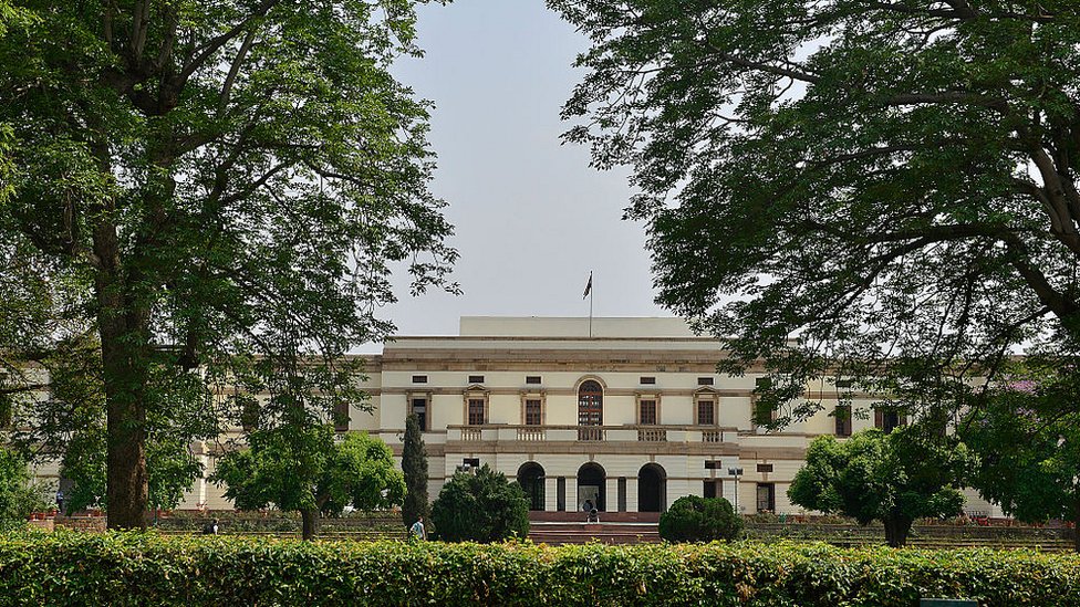 तीन मूर्ति भवन