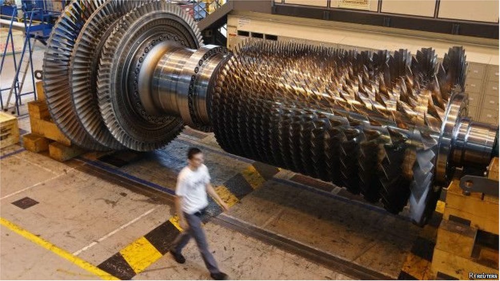 फैक्ट्री में लगी मशीन