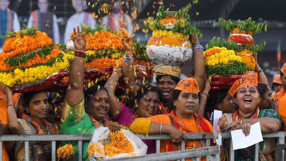हैदराबाद में बीजेपी समर्थक महिलाएं
