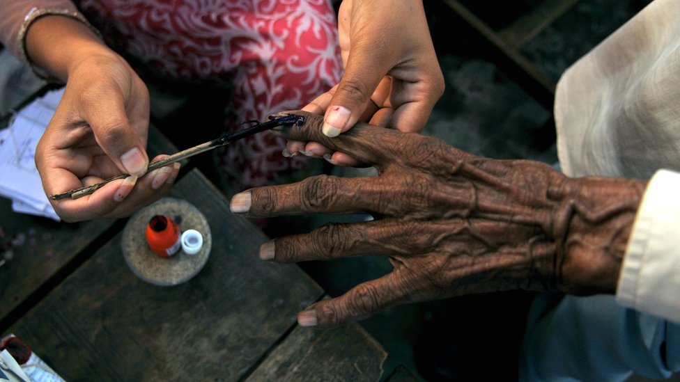 दूसरे चरण का मतदान आज, जानें कुछ रोचक तथ्य