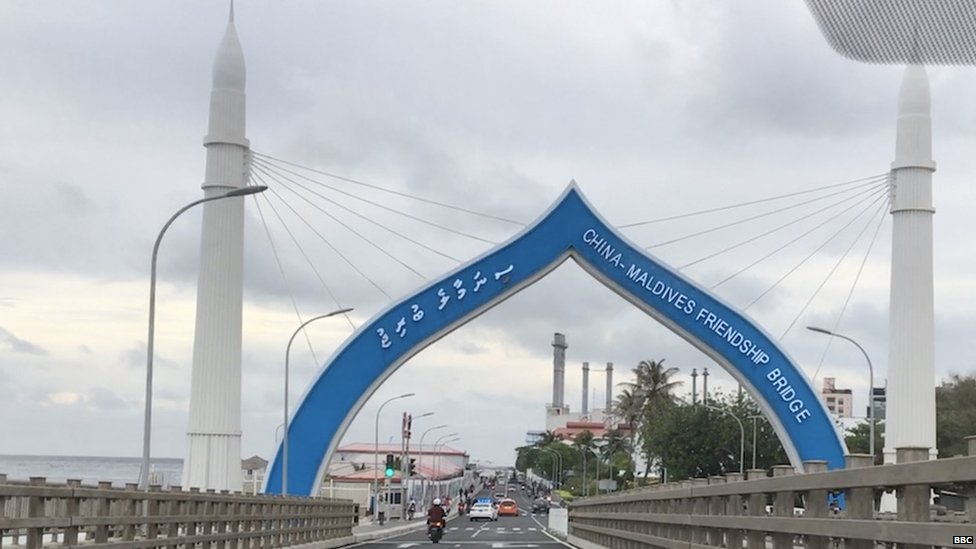 मालदीव, चीन मालदीव फ्रेंडशिप ब्रिज, Sinamalé Bridge, चाइना-मालदीव फ्रेंडशिप ब्रिज, China-Maldives Friendship Bridge