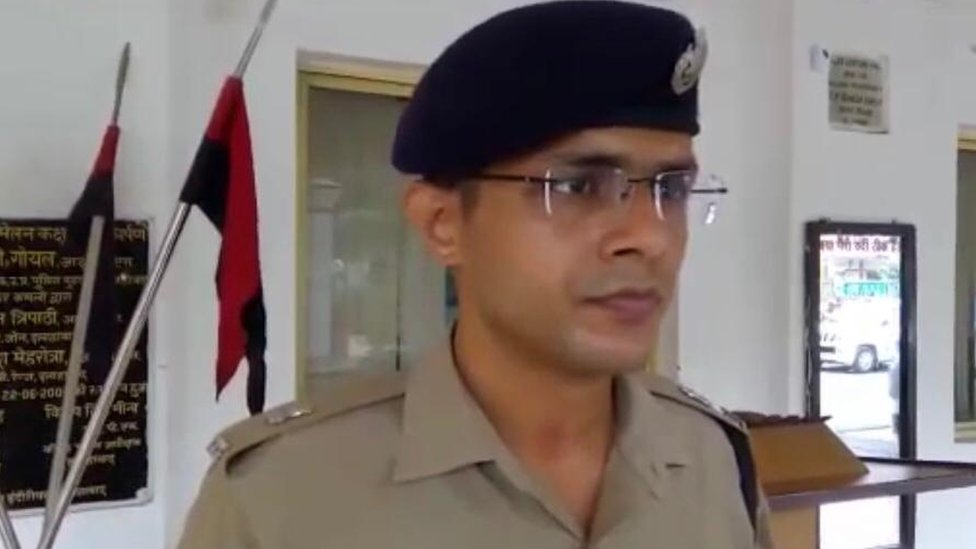 प्रयागराज के पुलिस अधीक्षक (यमुनापार) सौरभ दीक्षित प्रयागराज के पुलिस अधीक्षक (यमुनापार) सौरभ दीक्षित