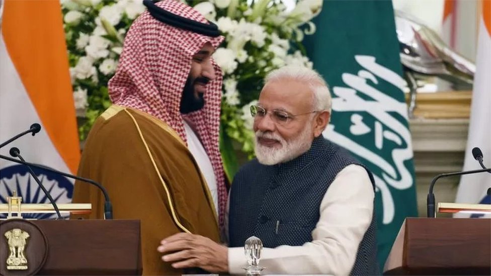 सऊदी क्राउन प्रिंस के साथ भारत के प्रधानमंत्री नरेंद्र मोदी सऊदी क्राउन प्रिंस के साथ भारत के प्रधानमंत्री नरेंद्र मोदी