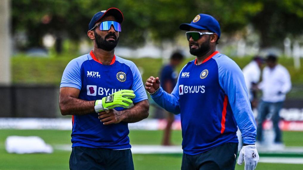 दिनेश कार्तिक और ऋषभ पंत