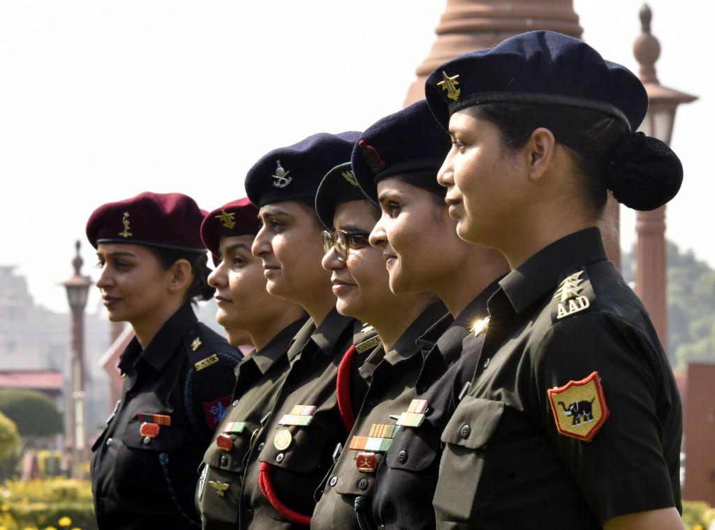 महिला आर्मी अधिकारी