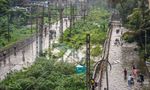 Mumbai Weather Update: Rains Disrupt Local Trains and Traffic, Waterlogging Reported