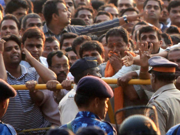 Heavy security during Thackeray's funeral procession