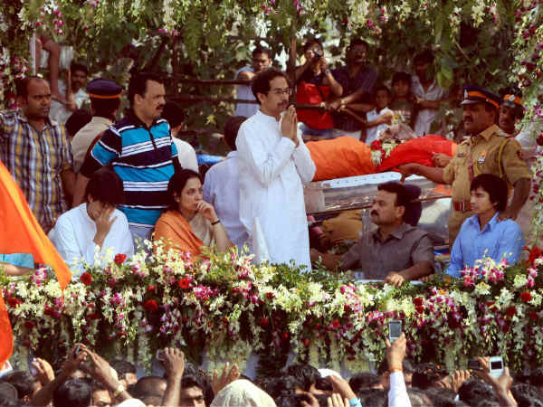 Uddhav mourns Bal Thackeray's demise