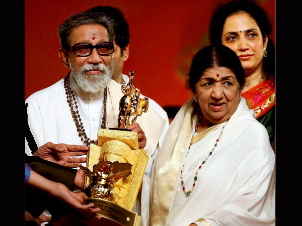 Lata Mangeshkar with Bal Thackeray Lata Mangeshkar with Bal Thackeray