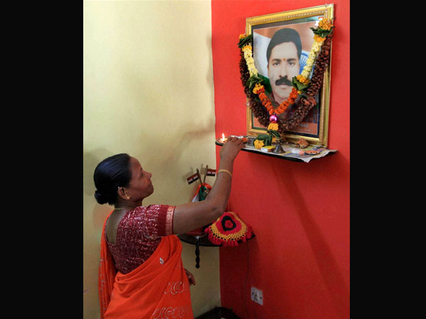 26/11 victim's wife mourns hubby's death