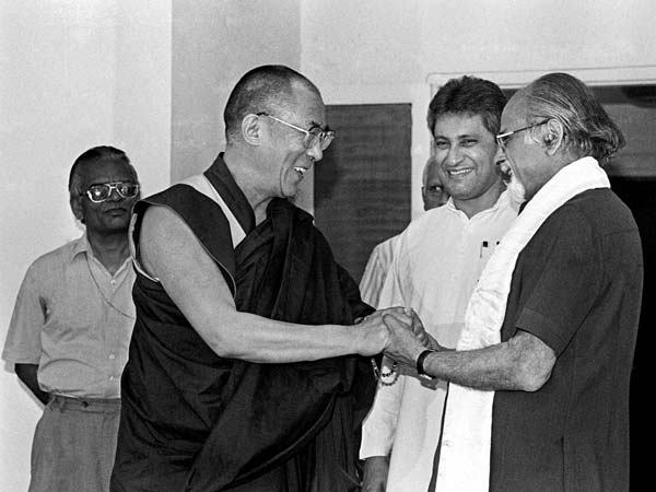 Gujral greeting Dalai Lama 