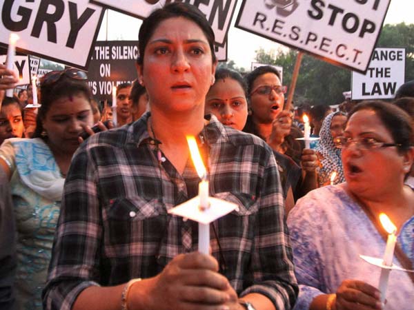 Priya Dutt joins portest in Mumbai