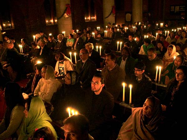 Christmas prayer in a church in Pakistan