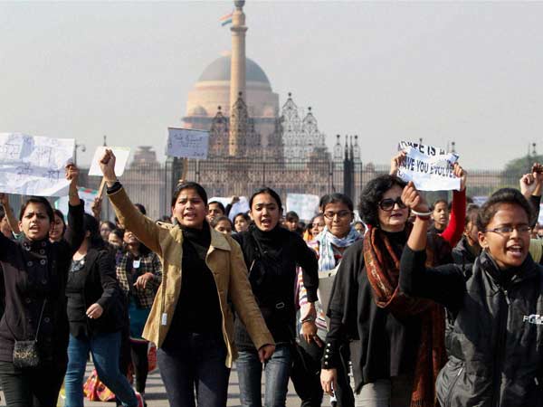Violence in Delhi protesting brutal gangrape