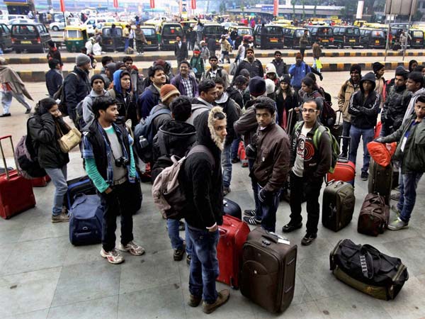 Passengers stranded at Delhi station Passengers stranded at Delhi station