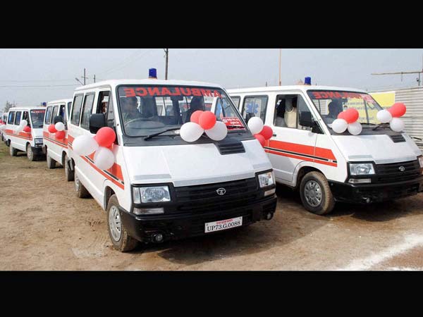 Ambulances flagged off by UP Govt for Kumbha Mela Ambulances flagged off by UP Govt for Kumbha Mela