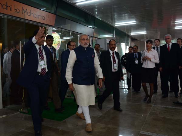 Narendra Modi at Vibrant Gujarat Global Investors Summit