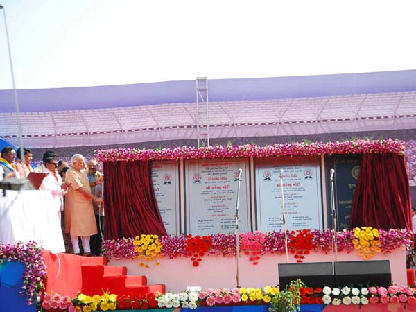 Narendra Modi inaugurates Gujarat Khel Mahakumbh Narendra Modi inaugurates Gujarat Khel Mahakumbh