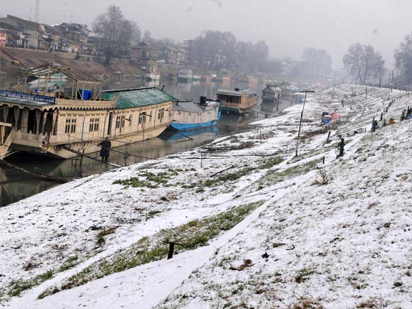 A view of the bank of River Jhelum 