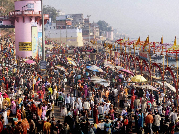  Huge gathering of devotees at 'Rajender Prasad ghat' 